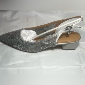 Heels for women, silver seq, size 11, width w, j renee juliah (women’s) silver